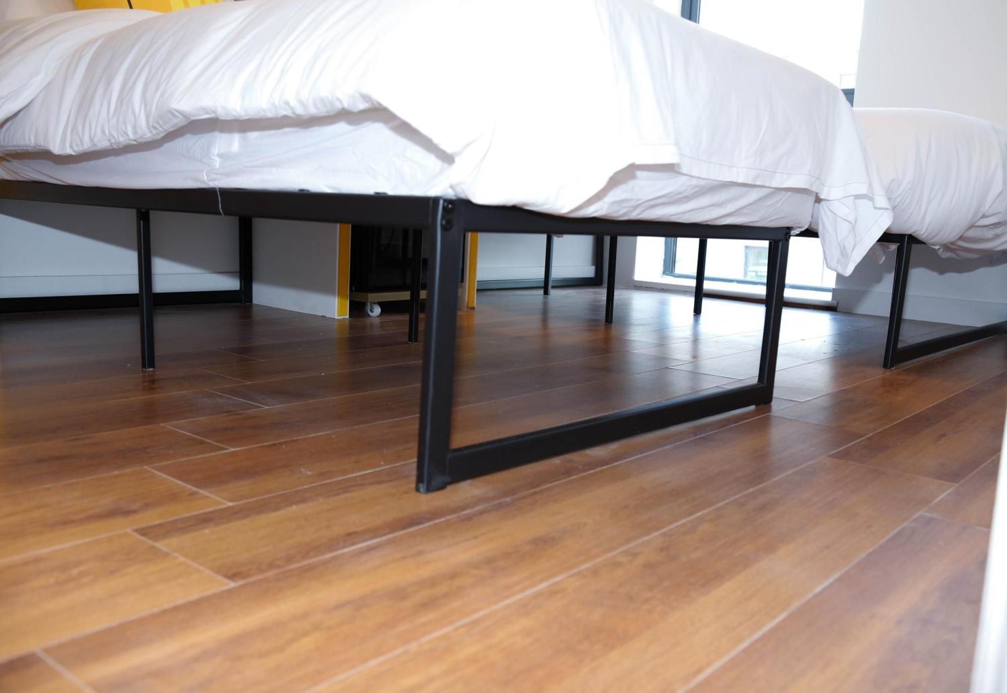 New Luxury Apartments In Central Location Next To Shops, Cafes, Bars & Metro London Exterior photo