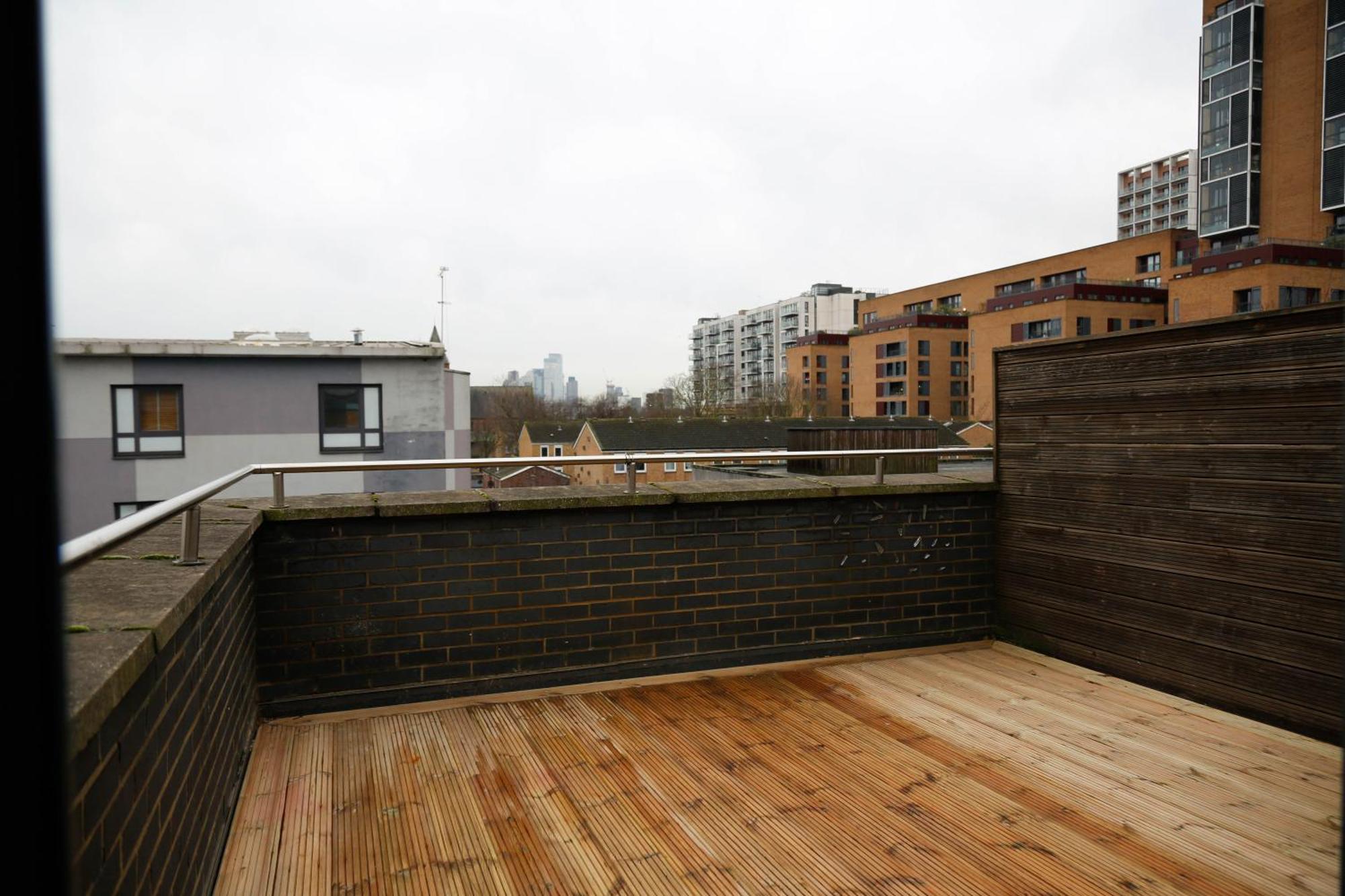 New Luxury Apartments In Central Location Next To Shops, Cafes, Bars & Metro London Exterior photo